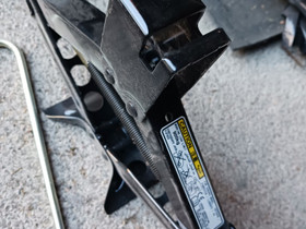 Subaru tunkki 900 kiloa max., Lisävarusteet ja autotarvikkeet, Auton varaosat ja tarvikkeet, Lappeenranta, Tori.fi Subaru tunkki 900 kiloa max., Lisävarusteet ja autotarvikkeet, Auton varaosat ja tarvikkeet, Lappeenranta, Tori.fi