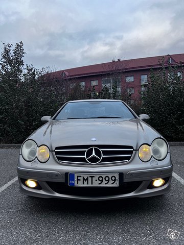 Mercedes-Benz CLK 350 2
