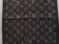 Louis Vuitton - Logomania - Huivi - Catawiki