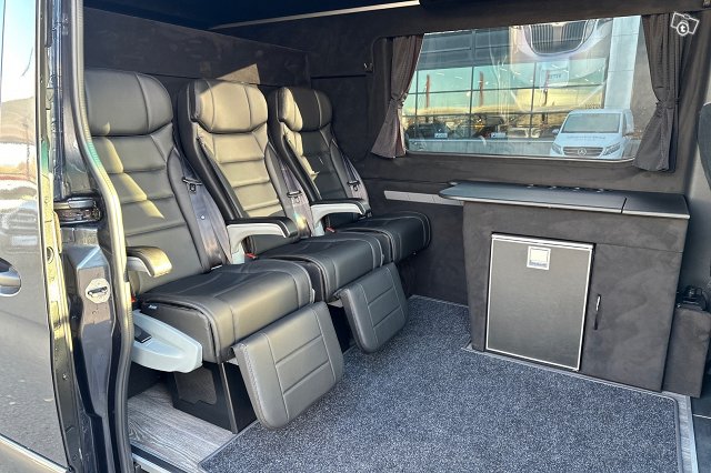 Mercedes-Benz Sprinter 8