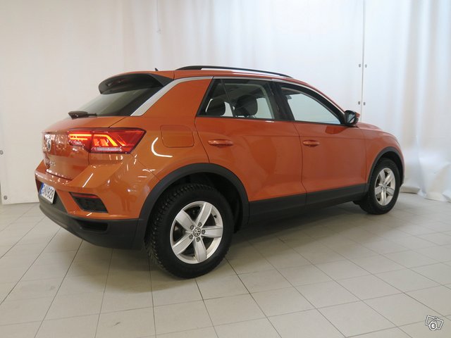 VOLKSWAGEN T-Roc 7