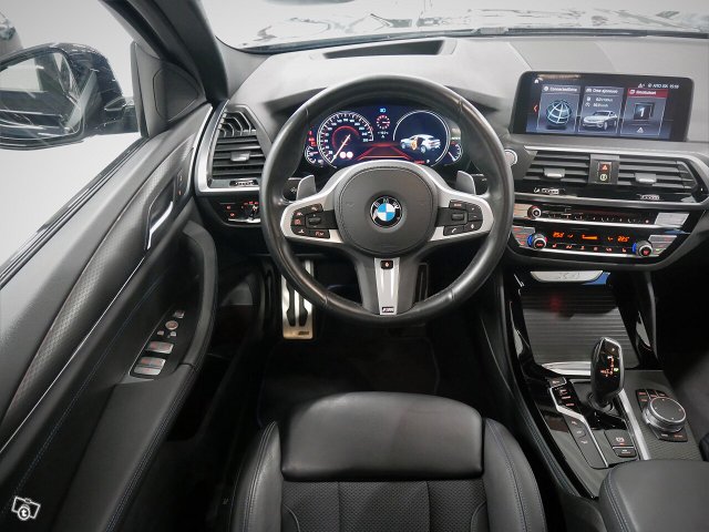 BMW X4 8