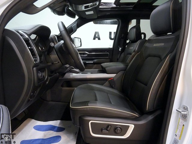 Dodge Ram 8