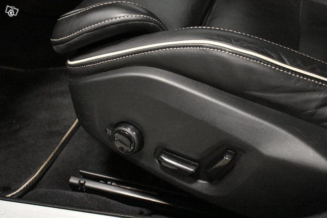 Volvo S60 23