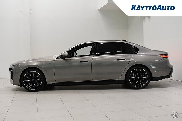 BMW I7 4
