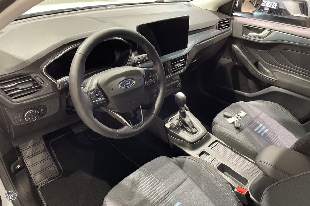 Ford Focus 8