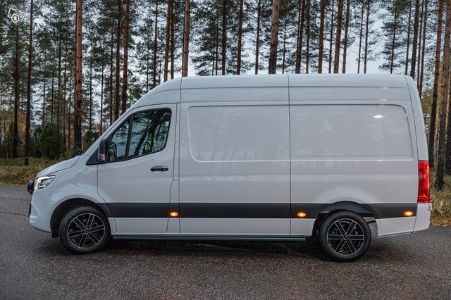 Mercedes-Benz Sprinter 17