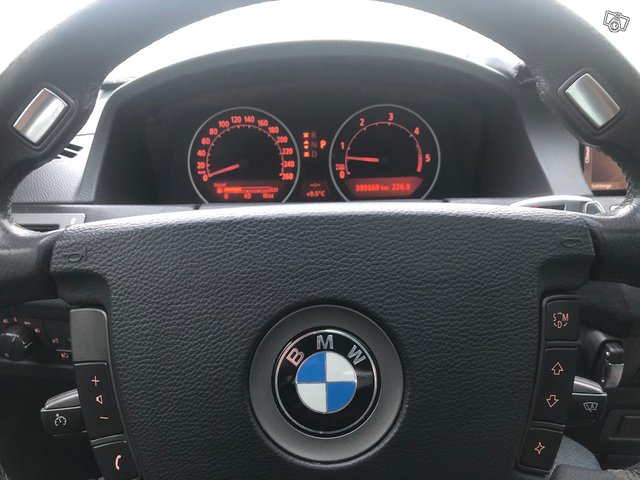 BMW 7-sarja 5