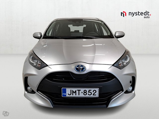 TOYOTA YARIS 7