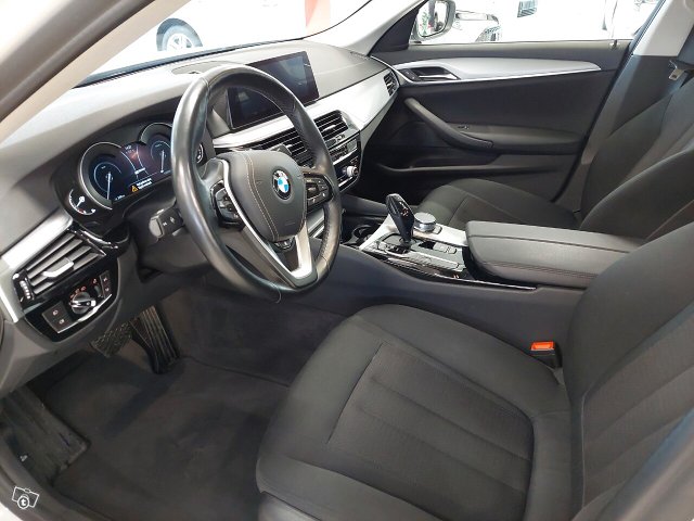 BMW 530 8