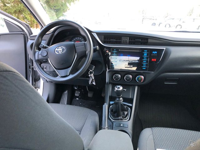 Toyota Corolla 5