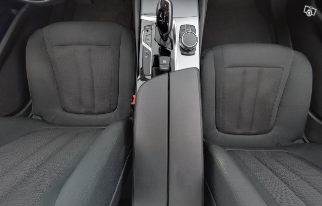 BMW 530 9