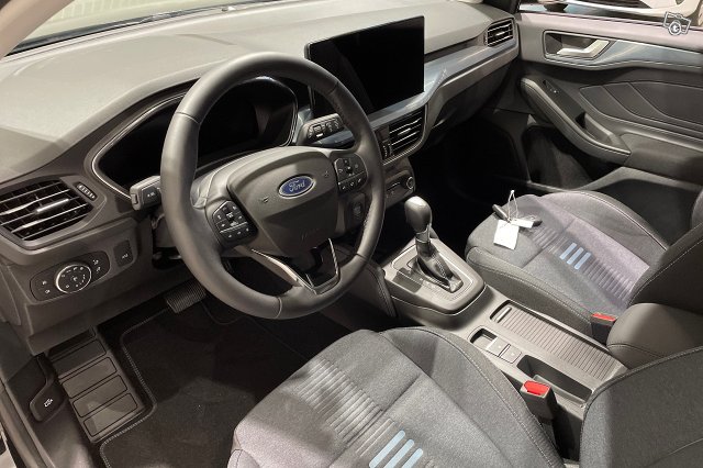 Ford Focus 8