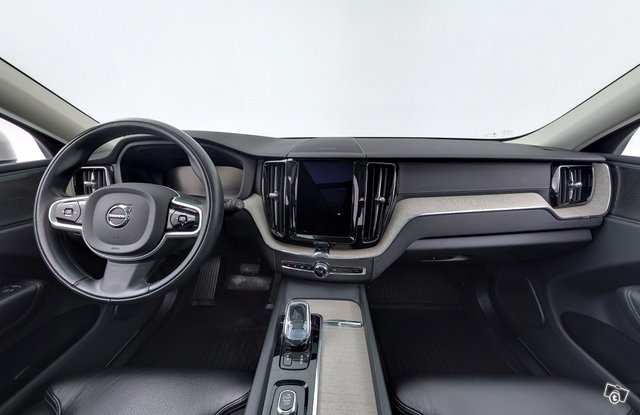 VOLVO XC60 10
