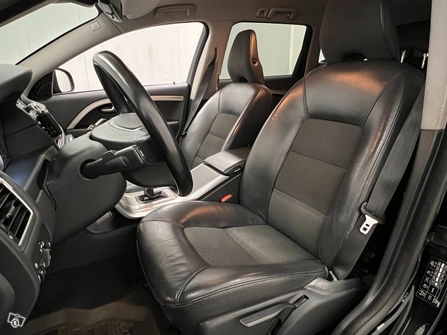 Volvo V70 16