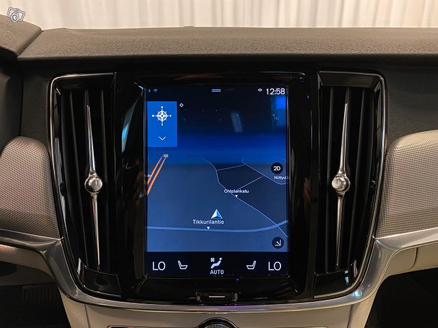 Volvo V90 24