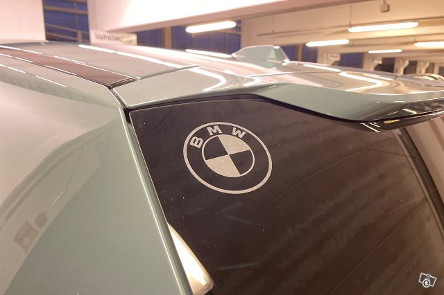 BMW XM 17
