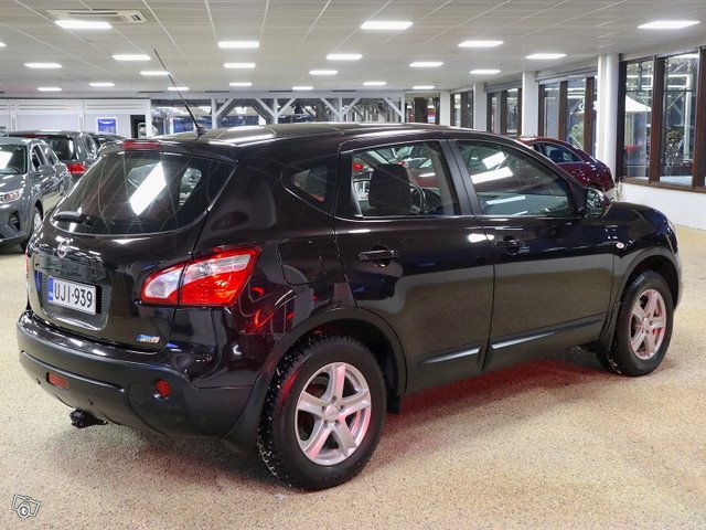 NISSAN Qashqai 4