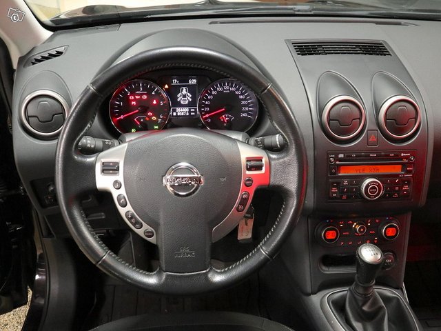 NISSAN Qashqai 11