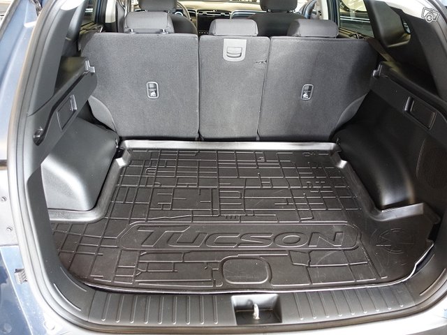 HYUNDAI Tucson 10