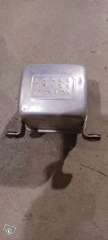 Latausrele 12v, kuva 1