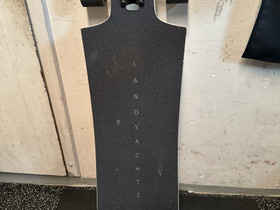 Landyachtz Drop Hammer Longboard, Rullaluistelu ja skeittaus, Urheilu ja ulkoilu, Joensuu, Tori.fi Landyachtz Drop Hammer Longboard, Rullaluistelu ja skeittaus, Urheilu ja ulkoilu, Joensuu, Tori.fi