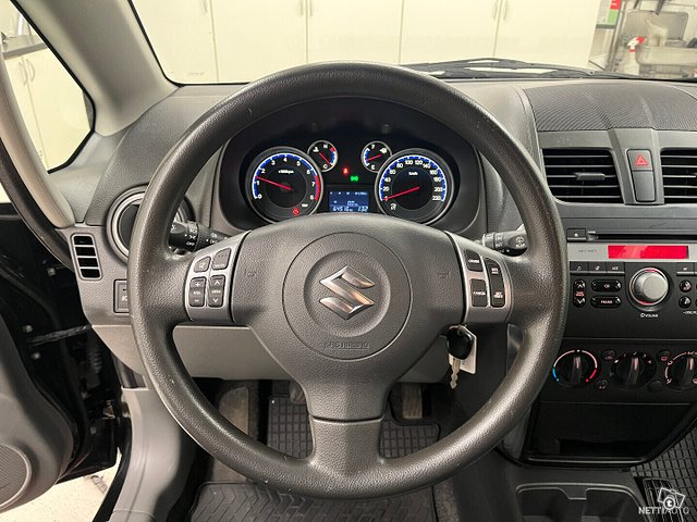 Suzuki SX4 9