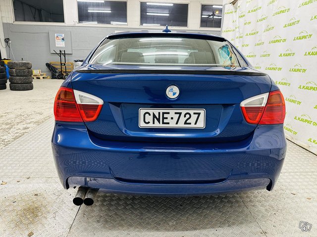 BMW 330 4