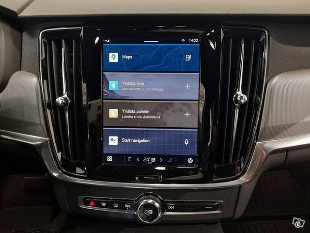 VOLVO V90 19