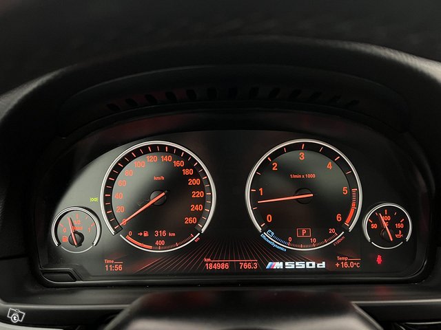 BMW M550d 21