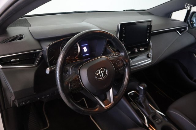 Toyota Corolla 9