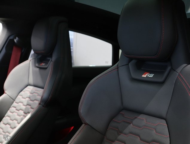 Audi E-tron GT RS 11