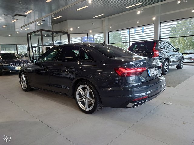 AUDI A4 2