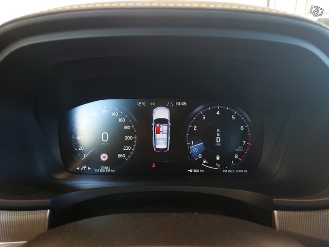 VOLVO V90 9