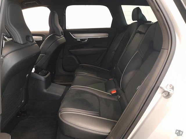 VOLVO V90 10