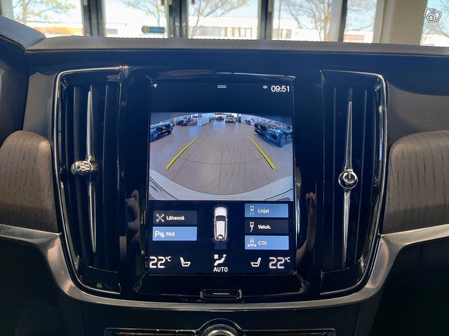 VOLVO V90 12