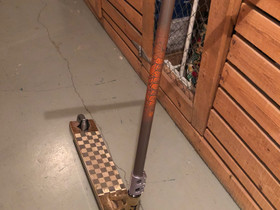 Compelete scootti, Rullaluistelu ja skeittaus, Urheilu ja ulkoilu, Joensuu, Tori.fi Compelete scootti, Rullaluistelu ja skeittaus, Urheilu ja ulkoilu, Joensuu, Tori.fi