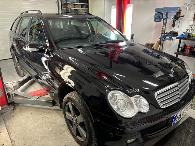 Mercedes-Benz C-sarja, kuva 1