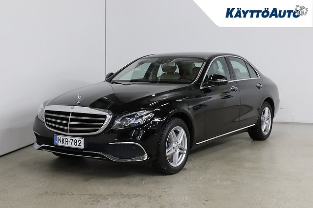 MERCEDES-BENZ E