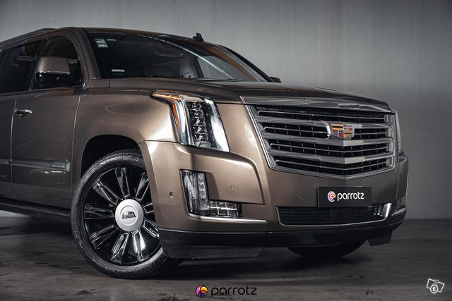 Cadillac Escalade 10