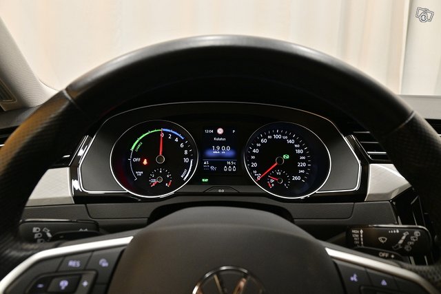Volkswagen Passat 16