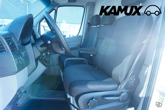 Mercedes-Benz Sprinter 11