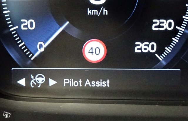 Volvo V90 16