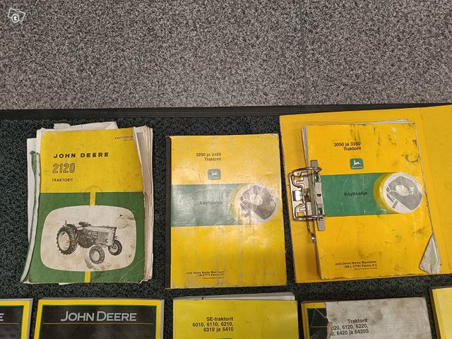 John Deere traktorien ohjekirjoja 2