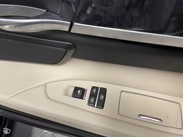 BMW 750 14