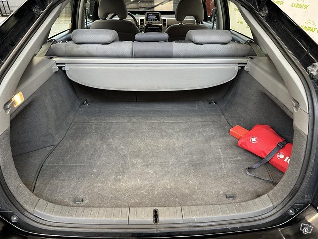 Toyota Prius 9
