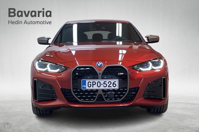BMW I4 8