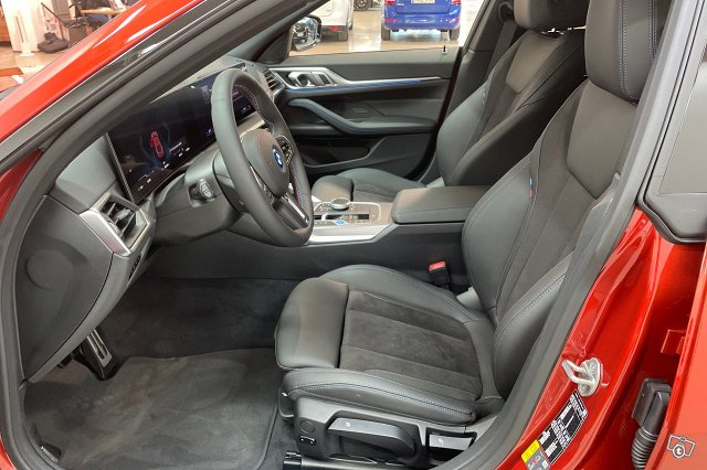 BMW I4 11