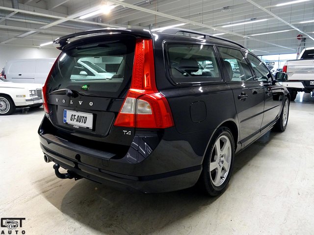 Volvo V70 5
