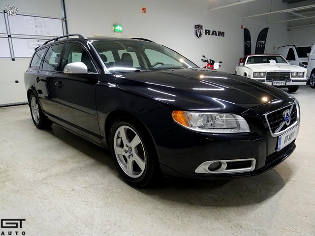 Volvo V70 6